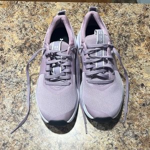 Brand new never worn Under Armour running shoes. Size 6